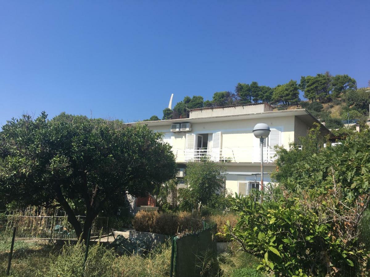 Apartments Garden House Podgora Bagian luar foto